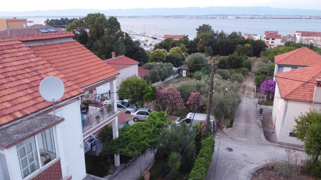 Apartman Sara Preko Exterior photo