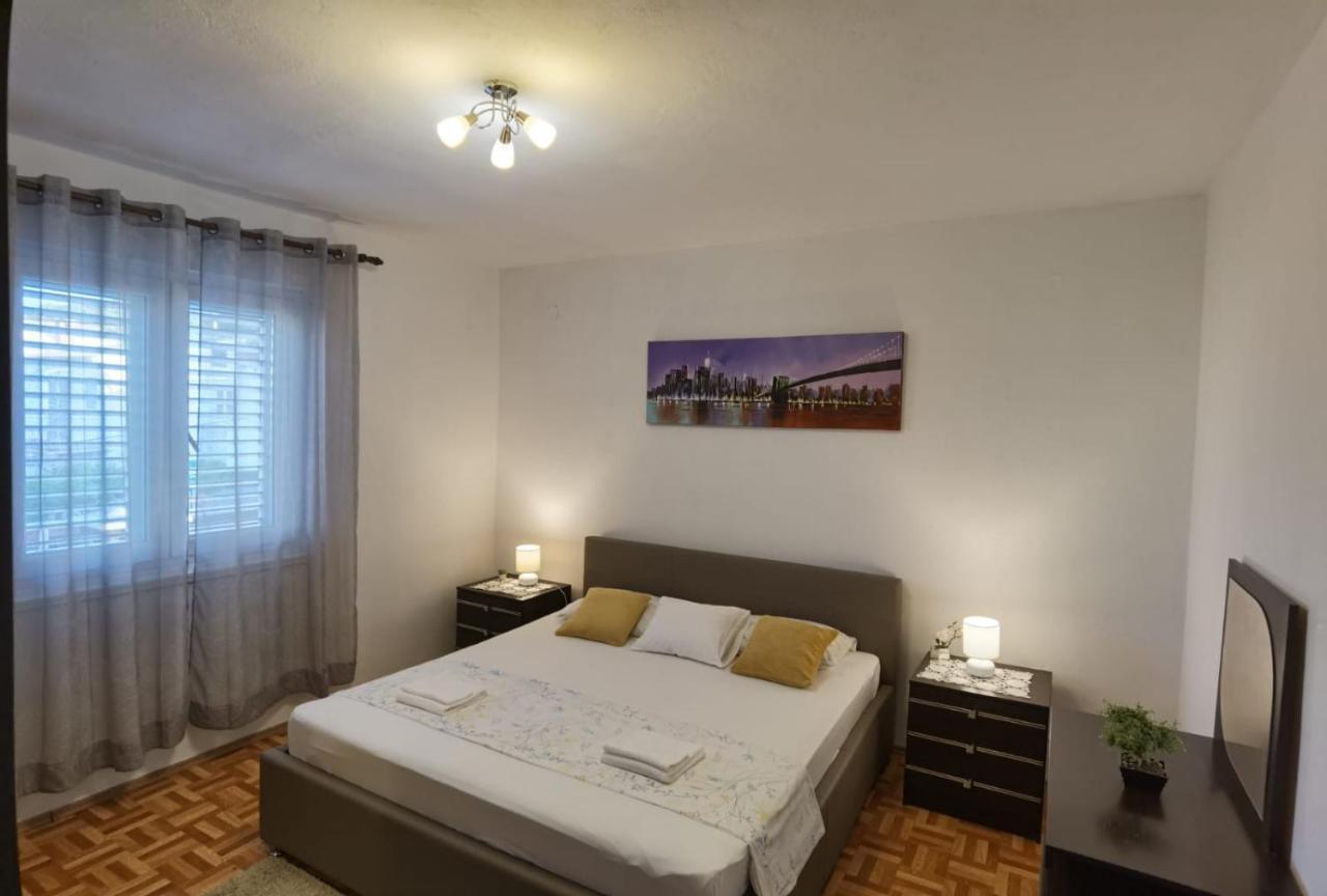 Apartman Sara Preko Exterior photo